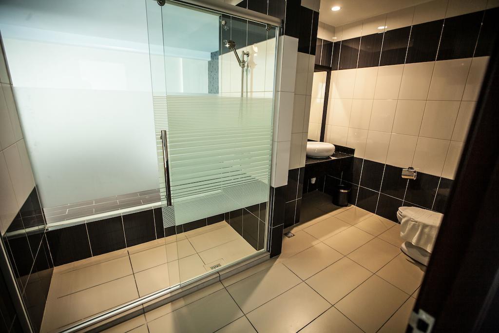 Putatan Platinum Hotel Kota Kinabalu Kamer foto