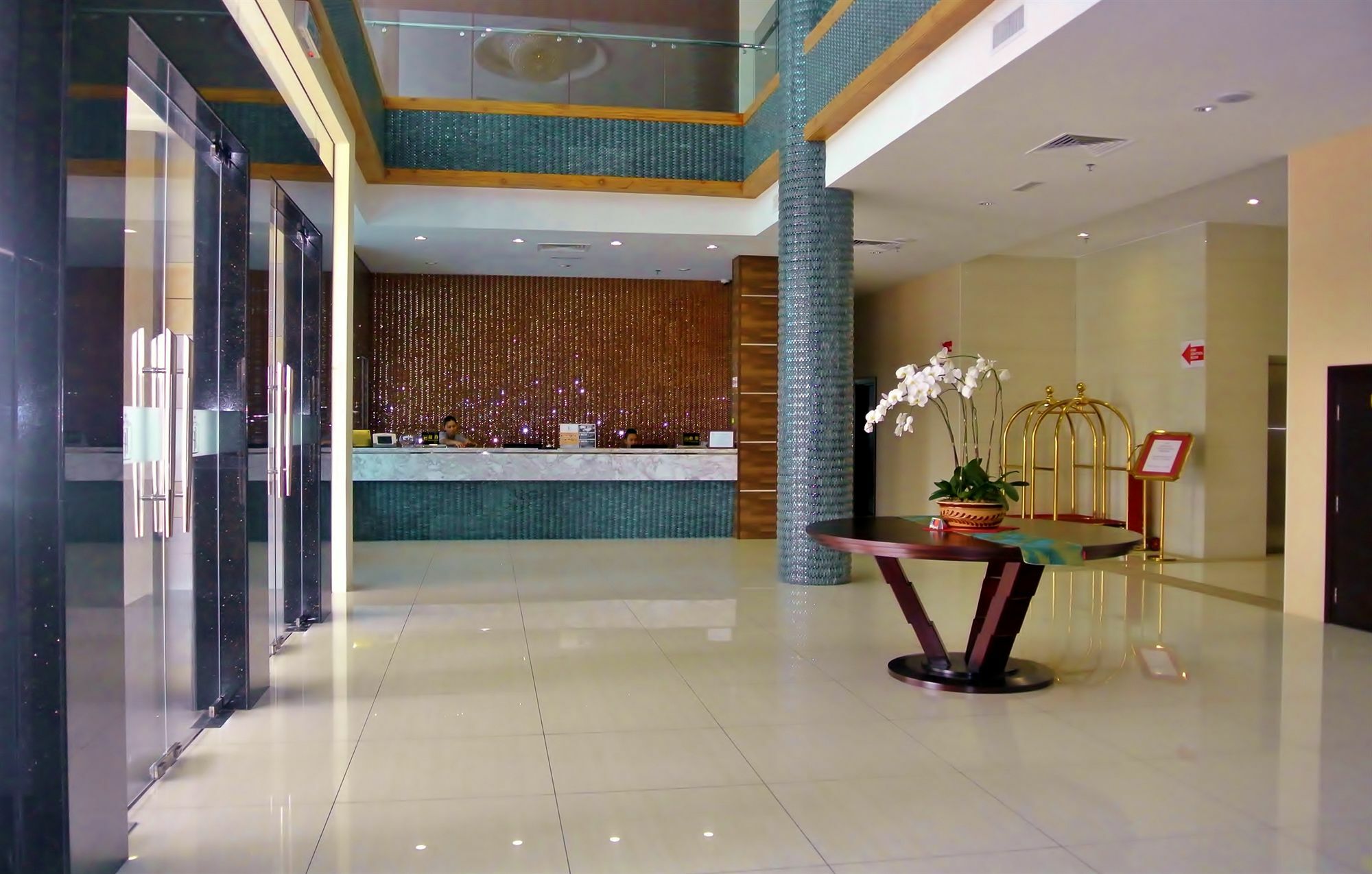 Putatan Platinum Hotel Kota Kinabalu Buitenkant foto